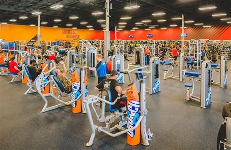 Crunch fitness buford - Leased to CR Fitness Buford, LLC for 15 years from November 2022 through November 2037 at an initial annual rent of $503,500. There are three (3) five-year options to renew the lease. ... Crunch Fitness, headquartered in New York City, was founded in 1989 as a fitness studio by Doug Levine.